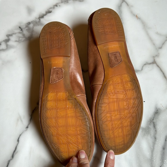 Born Brown Leather Flats - Great Condition! - Picture 3 of 4